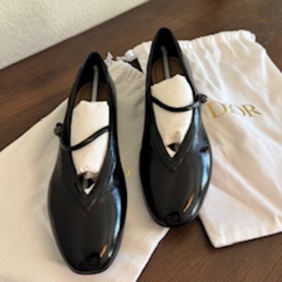 DIOR Shoes - Dior Ballet Flat Black Crinkled Patent Calfskin (Brand New)